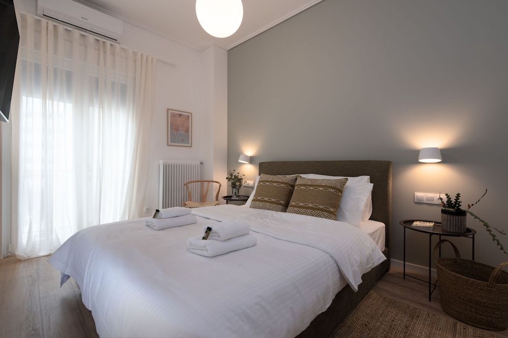 undefined Unique 2bdr aprtm - steps to Plaka 6