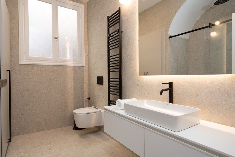 Upscale Athens Luxury Penthouse Luxury Apartment, 4 Bedrooms, Terrace, Corner 48