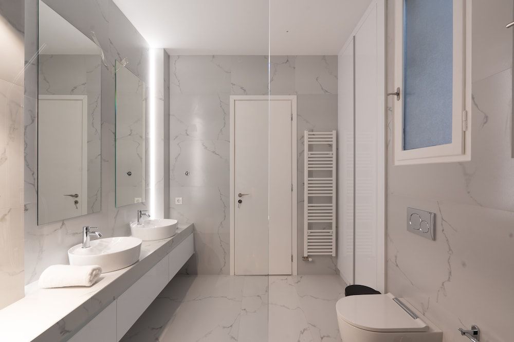 Upscale Athens Luxury Penthouse Luxury Apartment, 4 Bedrooms, Terrace, Corner 51