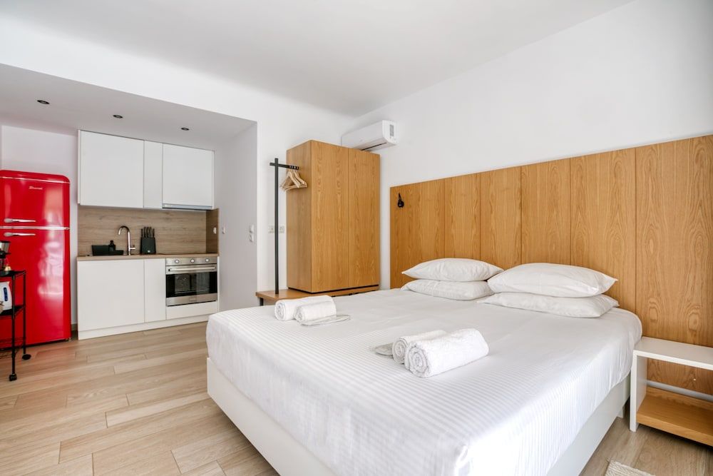 undefined Elia Kolonaki Luxury Apartments 4