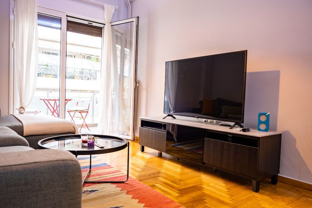 undefined Enjoy Sunsets Fully Equiped 2-bed Apartment Athens 2