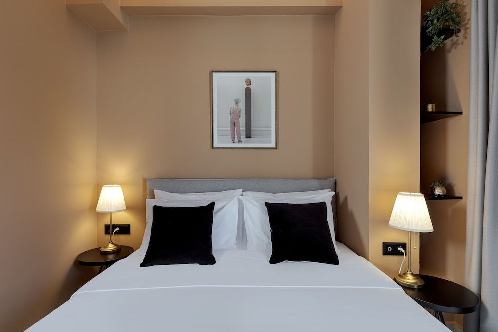 Clyde Athens by Nin&Bau Classic Room 4