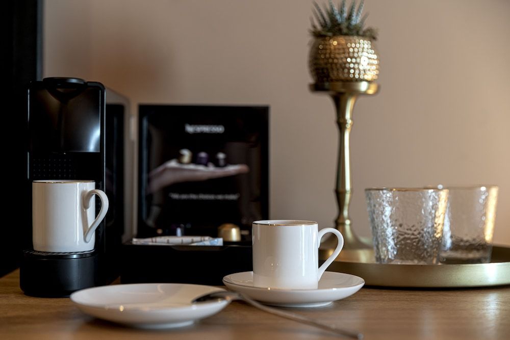 Clyde Athens by Nin&Bau Classic Room 6