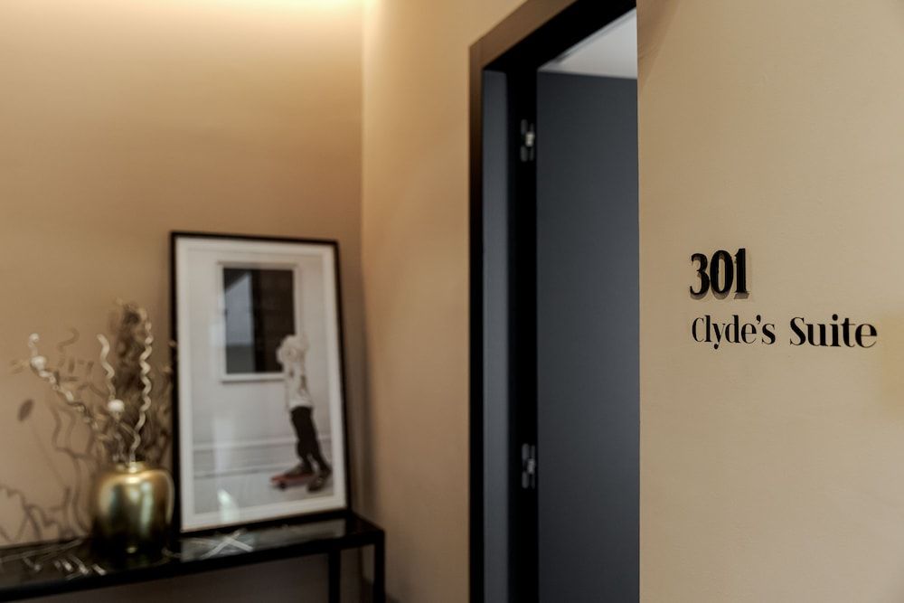 undefined Clyde Athens by Nin&Bau 5