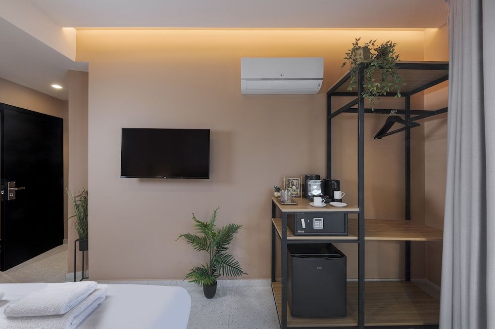 Clyde Athens by Nin&Bau Classic Room 14