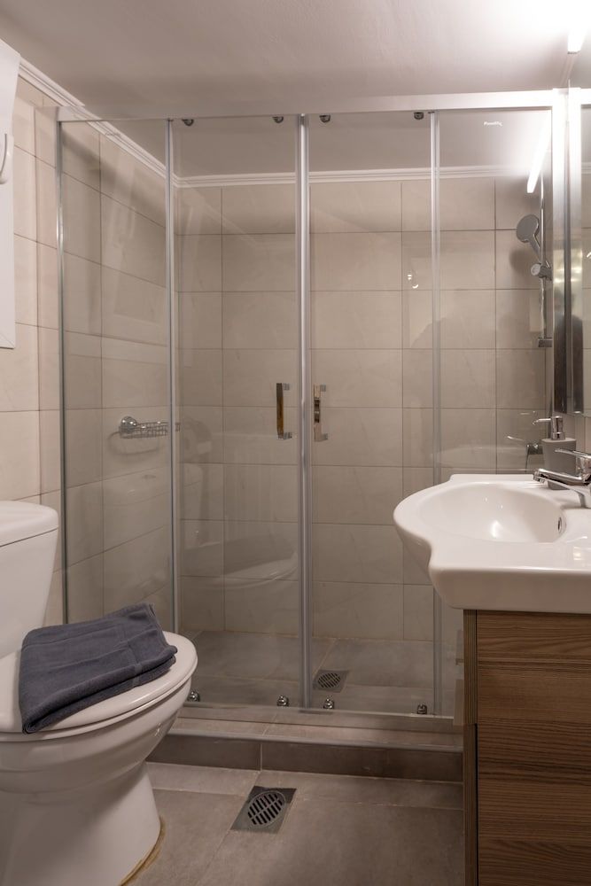 Modern Apartment in Exarchia Superior Apartment, 1 Bedroom, Non Smoking, Balcony 10