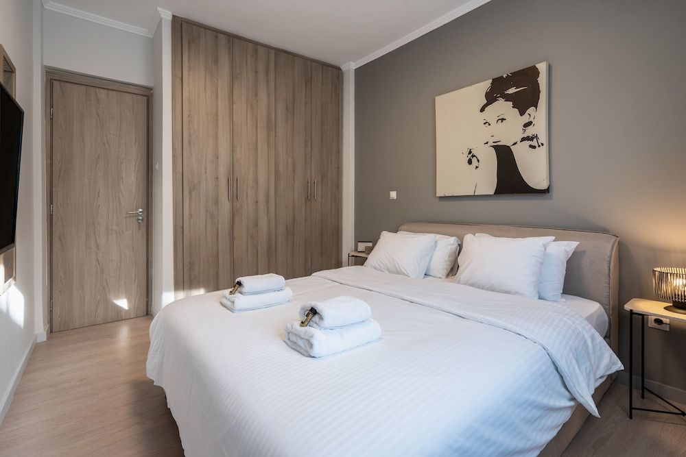 Modern Apartment in Exarchia Superior Apartment, 1 Bedroom, Non Smoking, Balcony 2