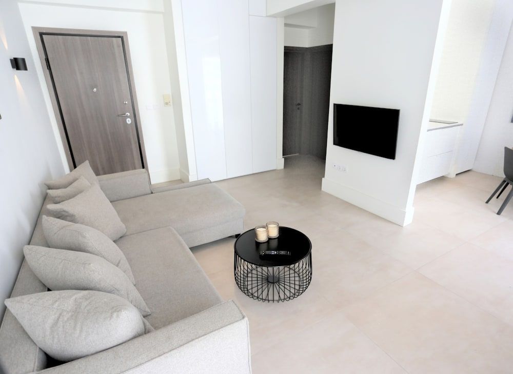 undefined Junior Unicorn Suite 9