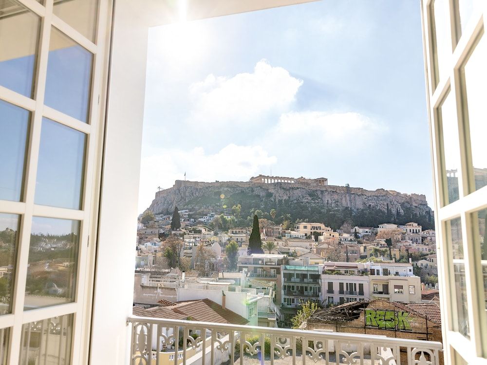Acropolis Supreme Apartment