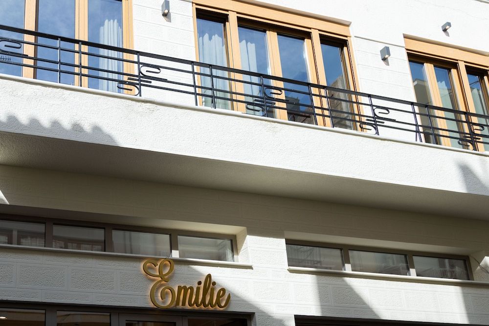 undefined Athens Feeling 7