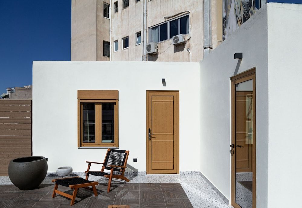 undefined Athens Feeling 8