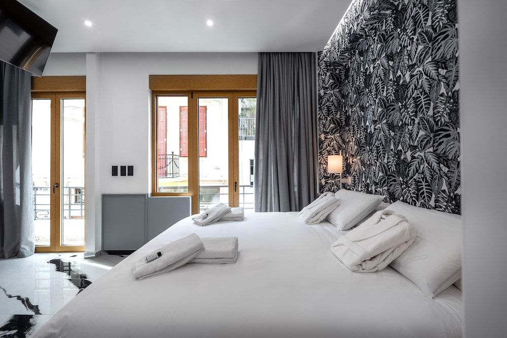 undefined Athens Feeling 10