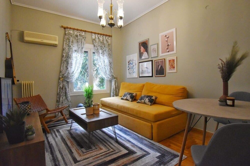 undefined Vintage Apartment 2