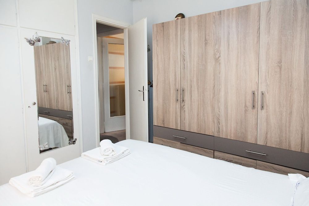 undefined Cute apartment in Neos Kosmos 5