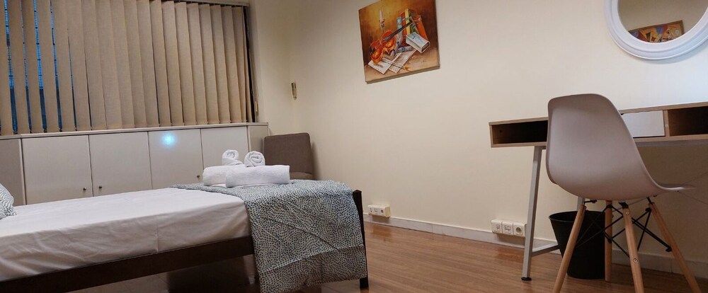 Deluxe apartment 12BD 6BATH Deluxe Apartment 13