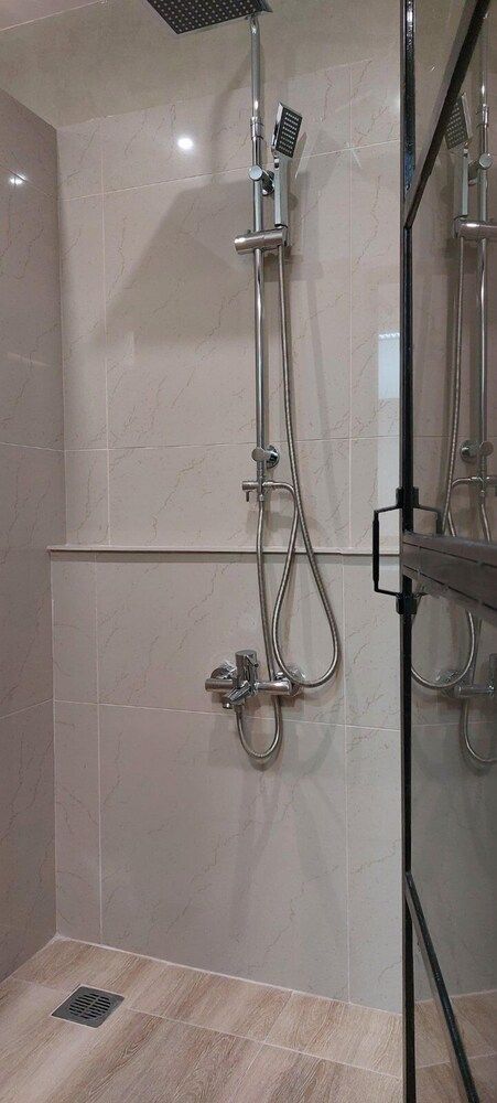 Deluxe apartment 12BD 6BATH Deluxe Apartment 39