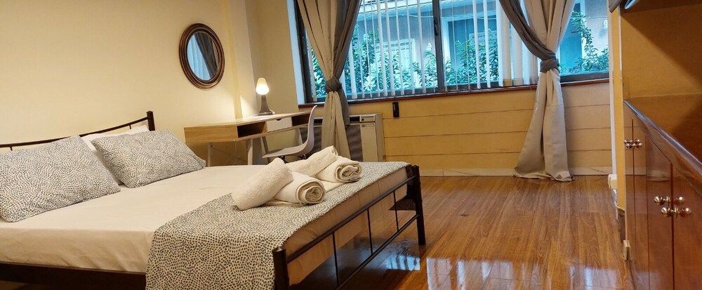 Deluxe apartment 12BD 6BATH Deluxe Apartment 11