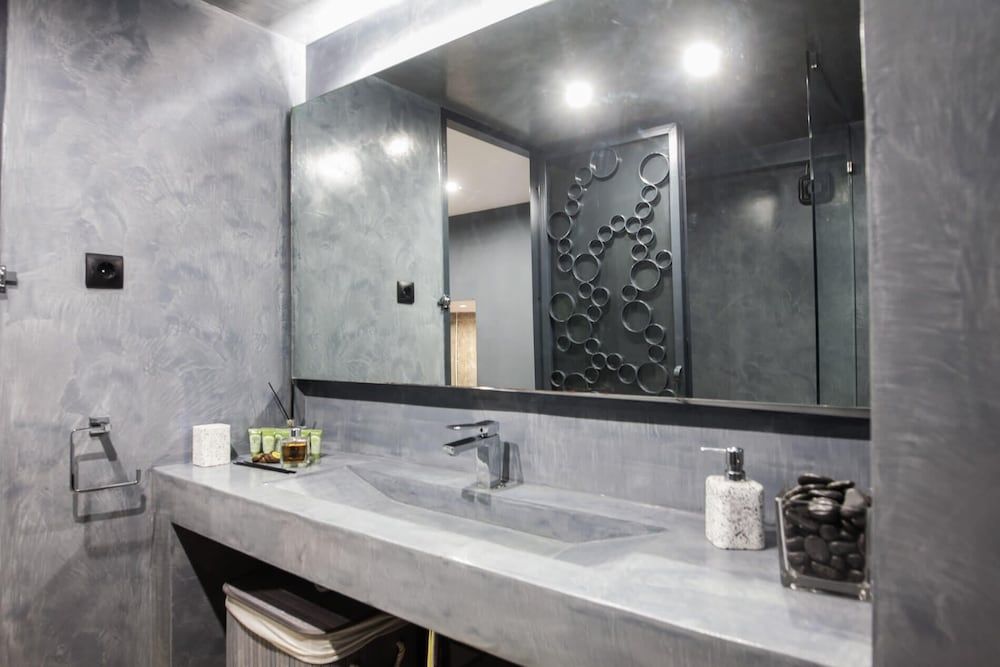 Modern Industrial Apt In Neos Kosmos Apartment 11