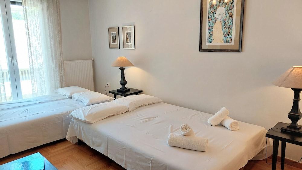 Elegant Apartment in Acropolis Apartment 6