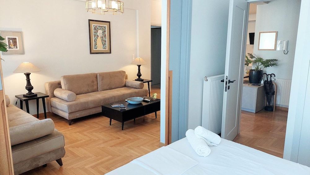 Elegant Apartment in Acropolis Apartment 32