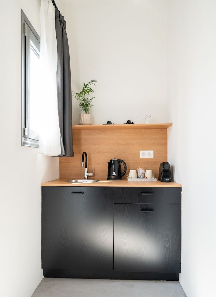 Play Psyri Athens Standard Double Room 8