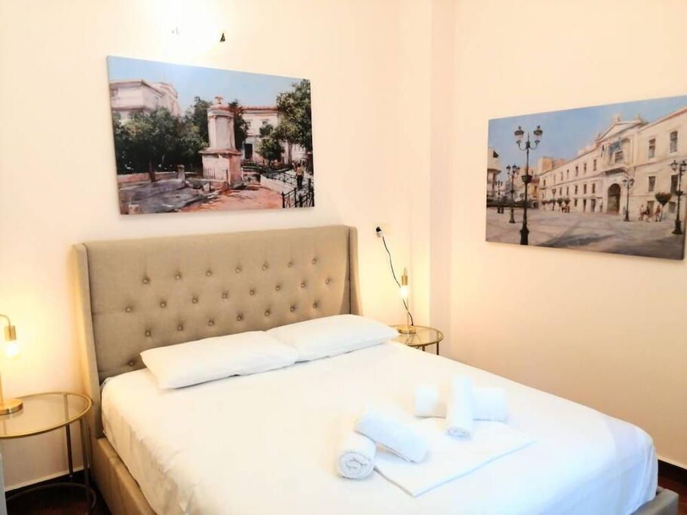 Elegant Apartment in Parliament Square Apartment 9