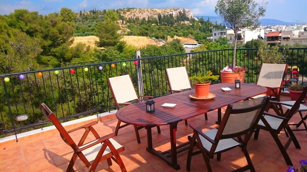 undefined Cozy Apartment in Acropolis With Roof Garden 2