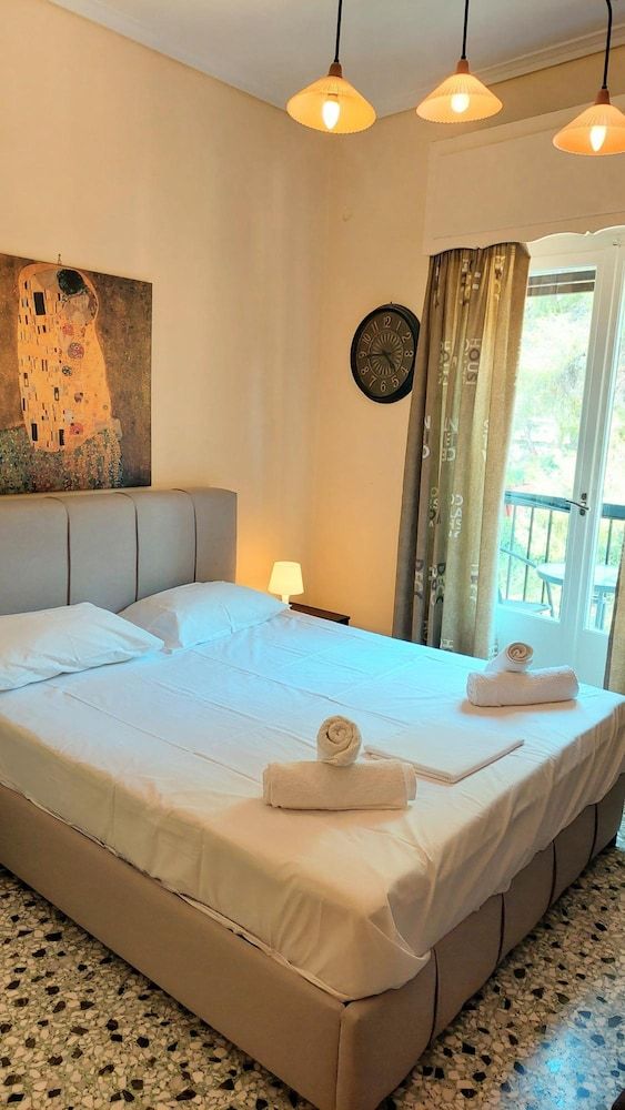 Cozy Apartment in Acropolis With Roof Garden Apartment 6