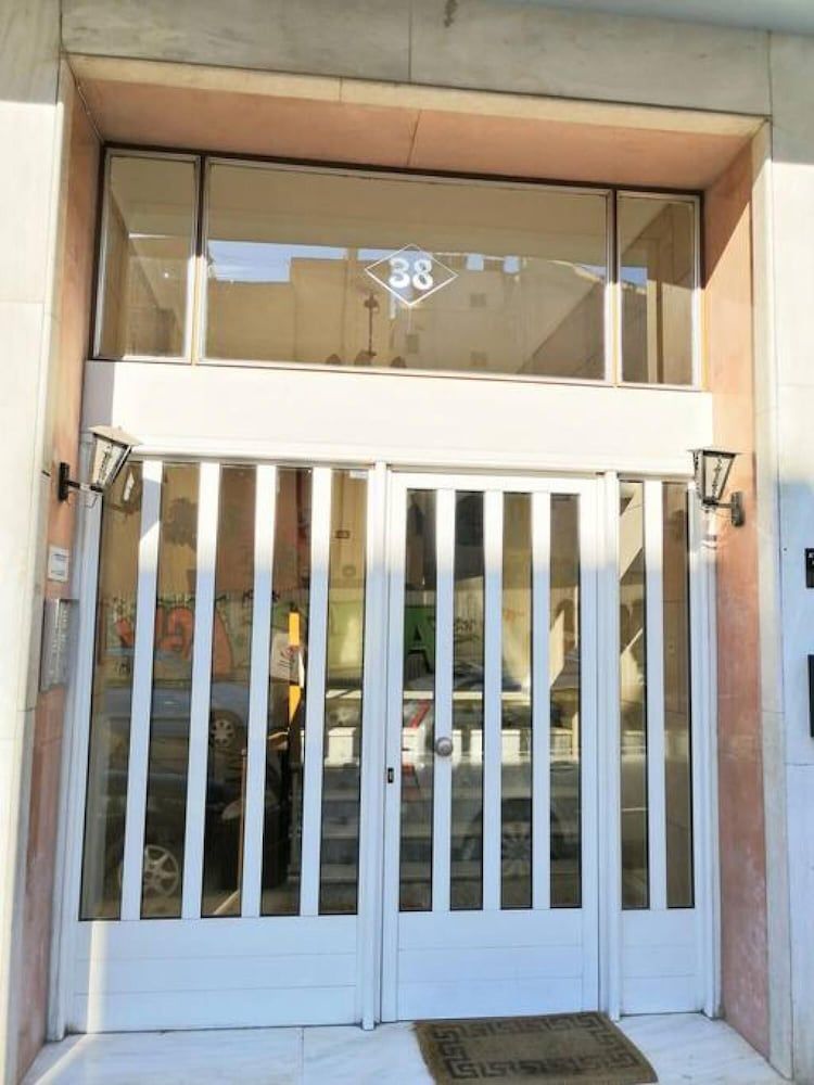 undefined Luxurious Minimal Apartment in Acropolis 3