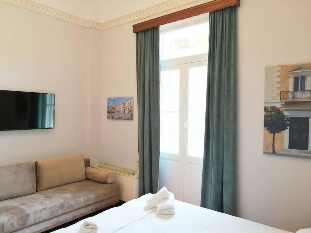 Elegant Apartment Under the Acropolis Apartment 5