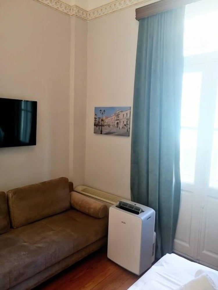 Elegant Apartment Under the Acropolis Apartment 19