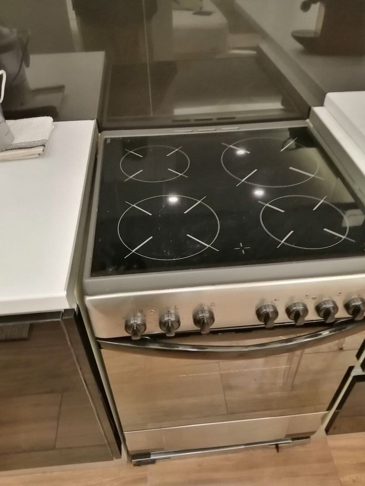 undefined Acropolis Metro Station Flat 2 9