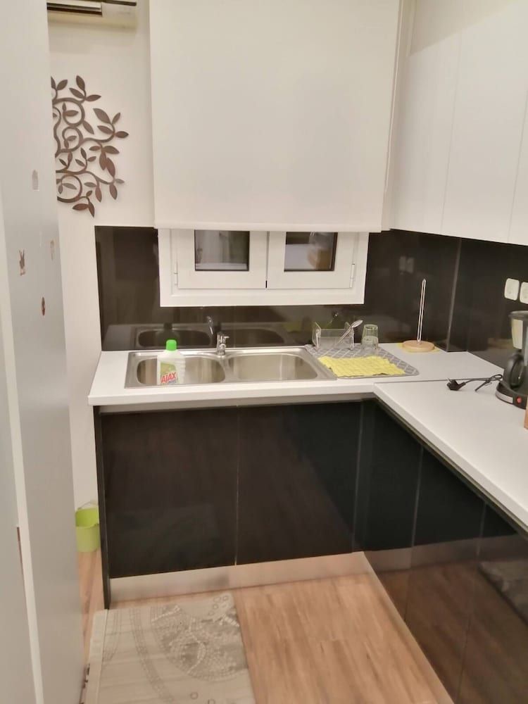 undefined Acropolis Metro Station Flat 2 10