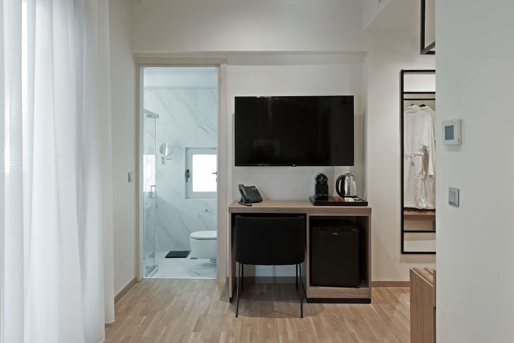 Urban Frame Acropolis Superior Double or Twin Room 14