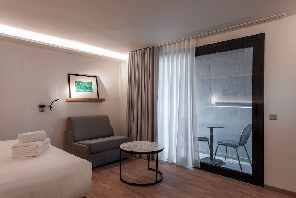 Urban Frame Acropolis Superior Double or Twin Room 5