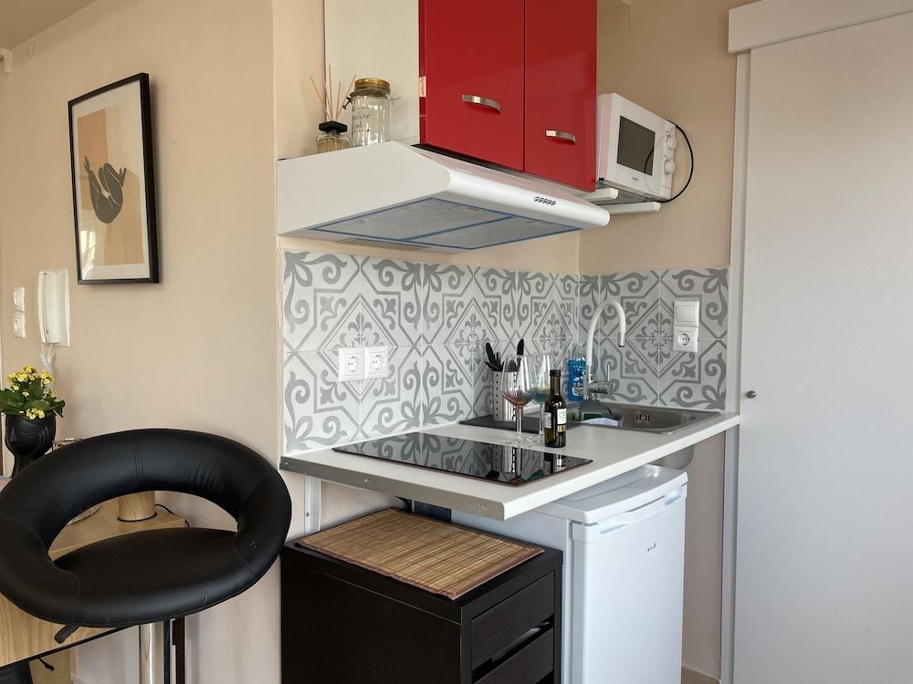 undefined Cozy Apartment in Heart Athens Near Metro Fix 100m 5
