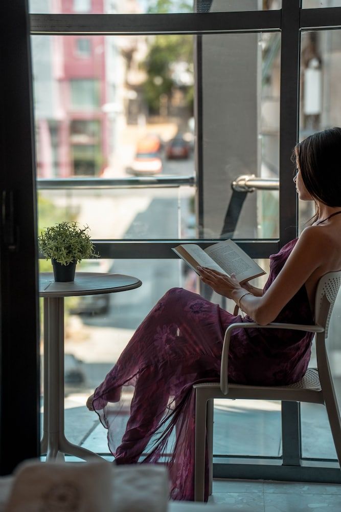 Athesense Suites Deluxe Room 6