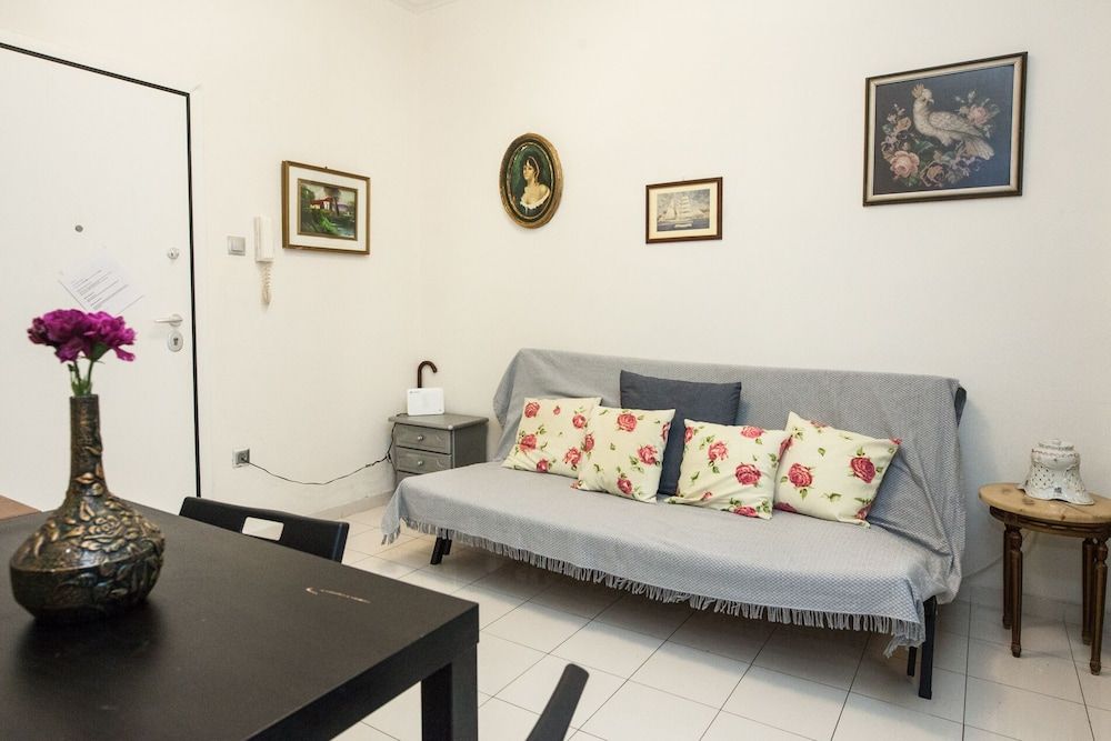 undefined Ampelokipi Metro Roomy Delightful Oasis 5