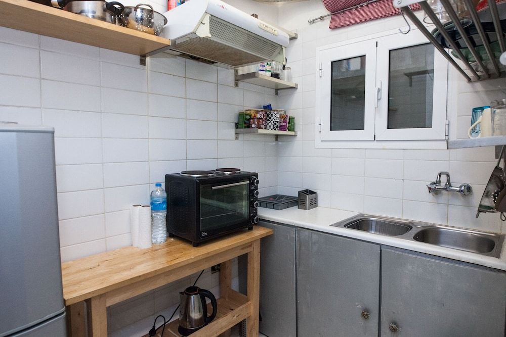 undefined Ampelokipi Metro Roomy Delightful Oasis 4