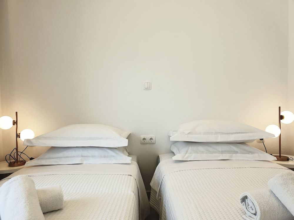 Eantos Studios and Suites Family Apartment 2