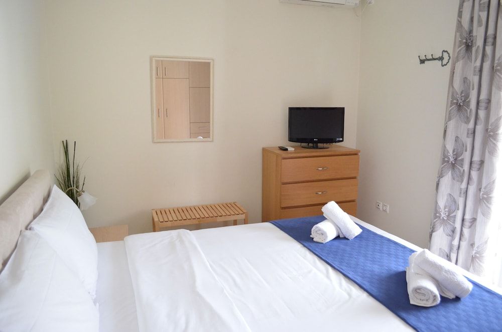 Blue Ark Aigeira Flat & Studio Comfort Apartment, 3 Bedrooms, Sea View 4