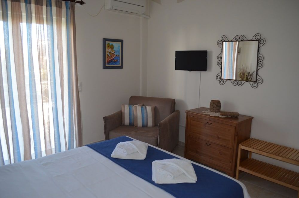 Blue Ark Aigeira Flat & Studio Comfort Apartment, 3 Bedrooms, Sea View 16