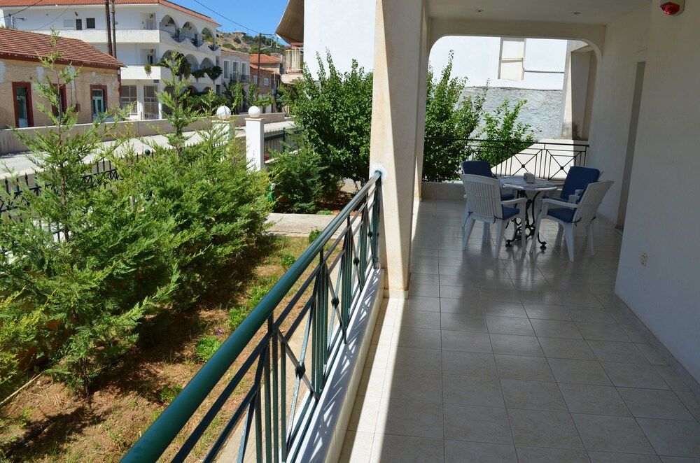 Blue Ark Aigeira Flat & Studio Comfort Apartment, 3 Bedrooms, Sea View 20