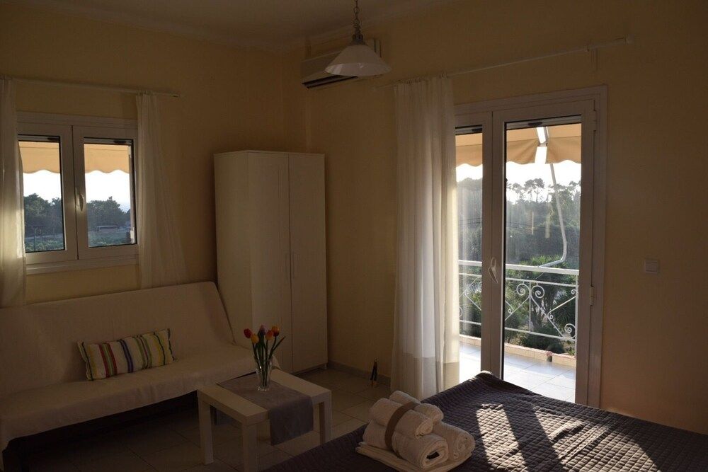 Giota Rooms Triple Room 2