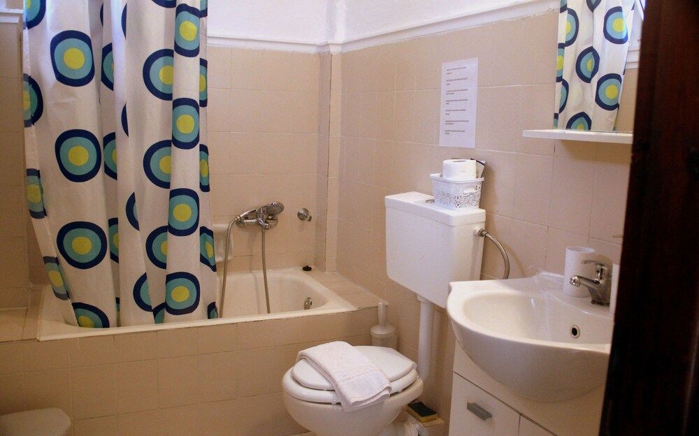 Giota Rooms Basic Double or Twin Room 5