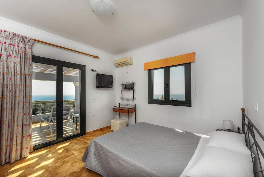Apartment, 3 Bedrooms, Jetted Tub