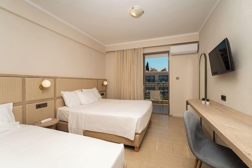Room code: Standard Double/Twin Pool View (3Pax)