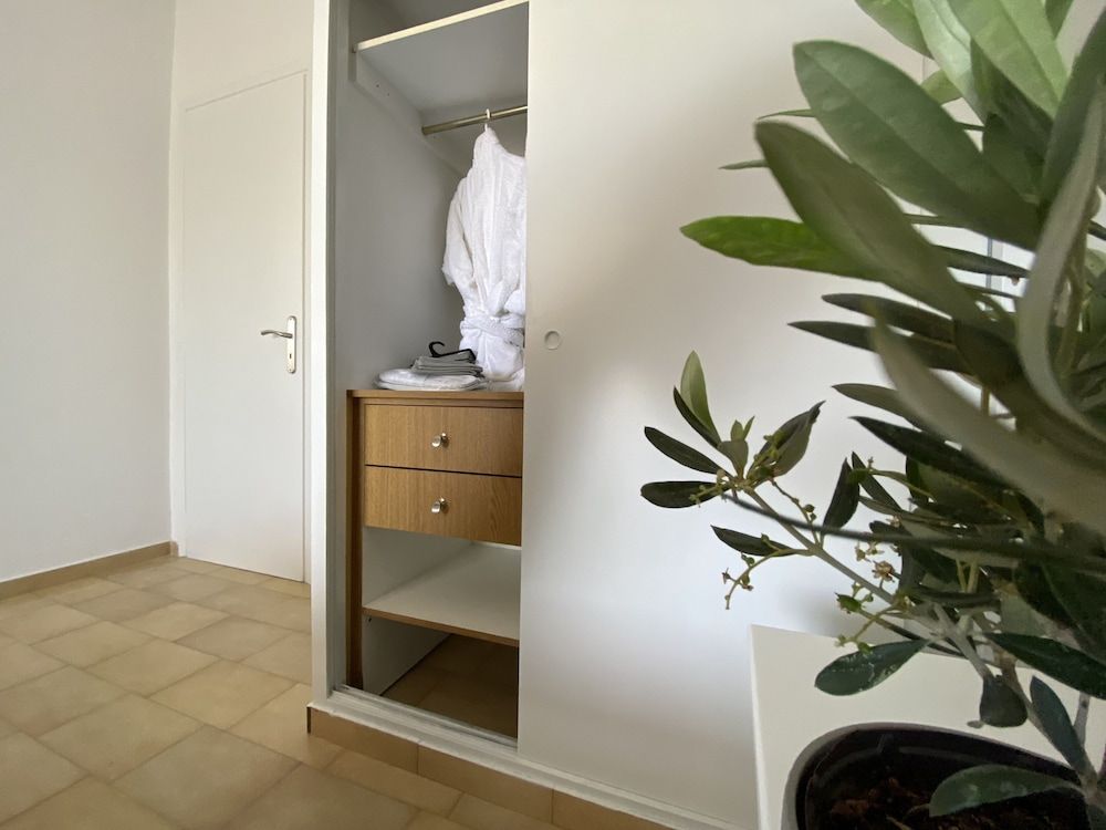 Basic Apartment