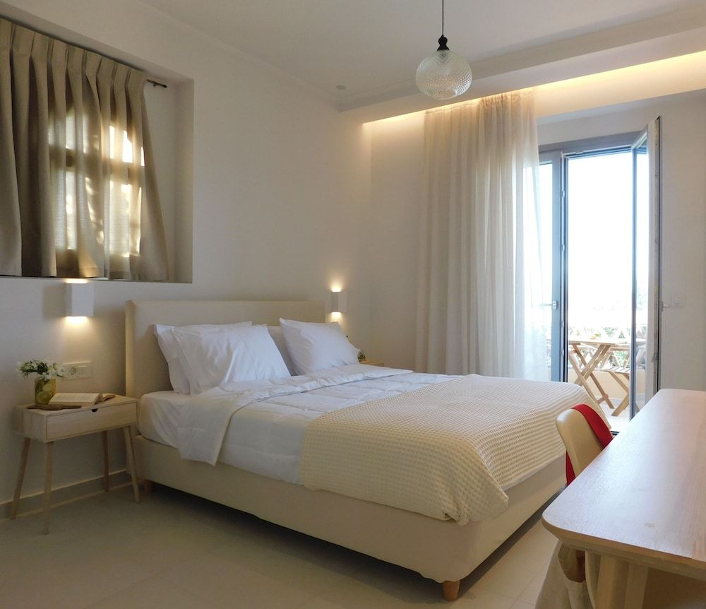 Junior Studio Suite