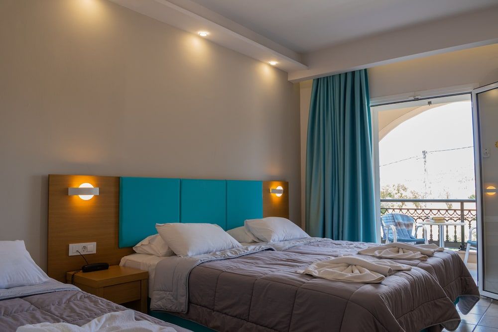 Superior Triple Room, Garden View, Garden Area